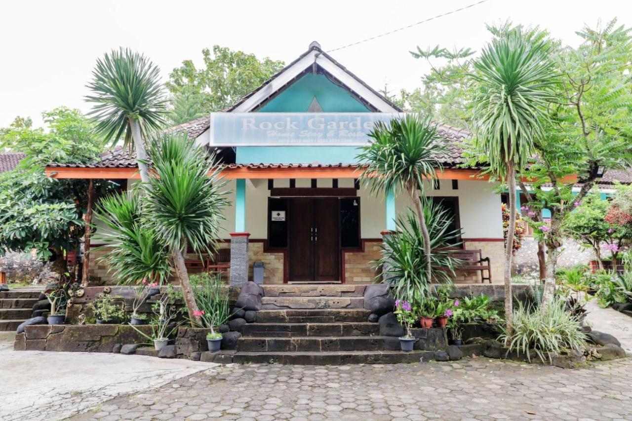 Rock Garden Homestay & Resto Tepus Exterior photo