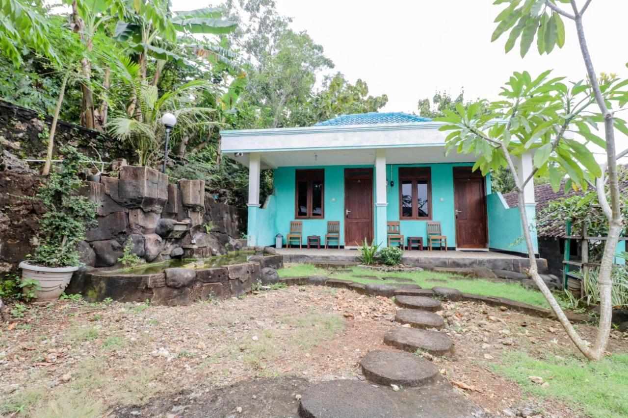 Rock Garden Homestay & Resto Tepus Exterior photo
