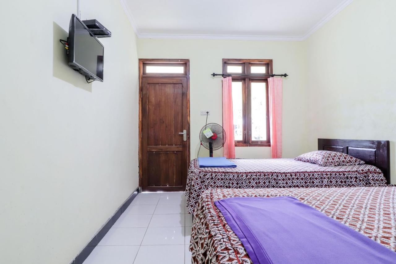 Rock Garden Homestay & Resto Tepus Exterior photo